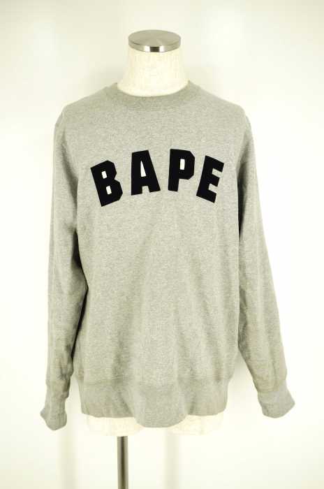 A BATHING APE (アベイシングエイプ) アームパッチ付きロゴワッペンプルオーバースウェットトップス メンズ トップス