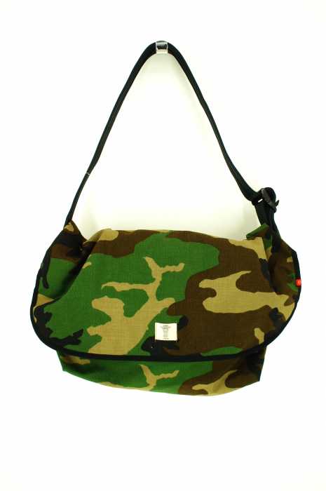 BEDWIN&THE HEARTBREAKERS ×RESISTANT（ベドウィン ザハートブレイカーズ レジスタント） カモ柄メッセンジャーバッグ　RESISTANT　HOBO KING MESSENGER BAG メンズ バッグ