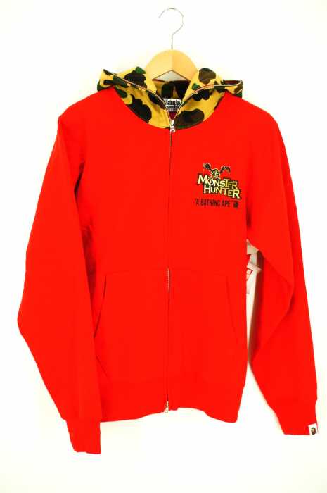 A BATHING APE （アベイシングエイプ） MONSTER HUNTER コラボ ジップアップパーカー メンズ トップス
