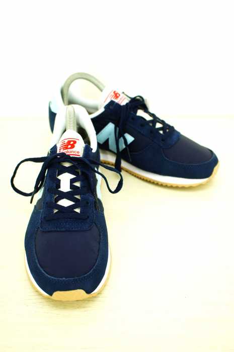 NEW BALANCE （ニューバランス） 220　ローカットスニーカー レディース シューズ