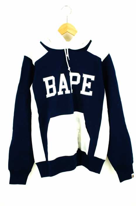A BATHING APE （アベイシングエイプ） BAPE カモ柄パーカー メンズ トップス
