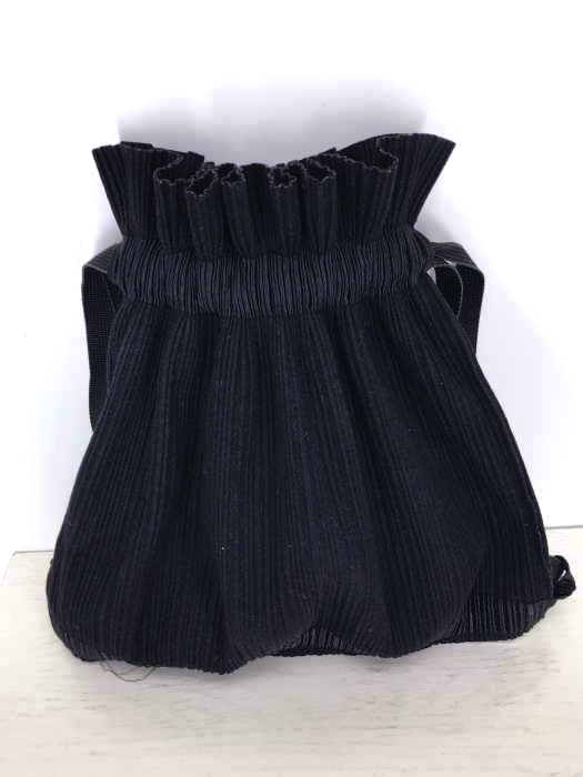 PLEATS PLEASE ISSEY MIYAKE（プリーツプリーズイッセイミヤケ） プリーツスクエアバッグ ナップサック レディース バッグ