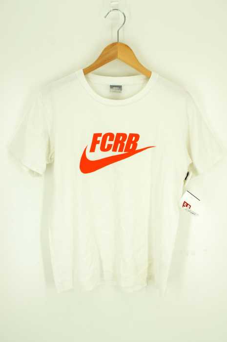 F.C.R.B. × NIKE （エフシーアールビー × ナイキ） ロゴプリント半袖Tシャツ メンズ トップス