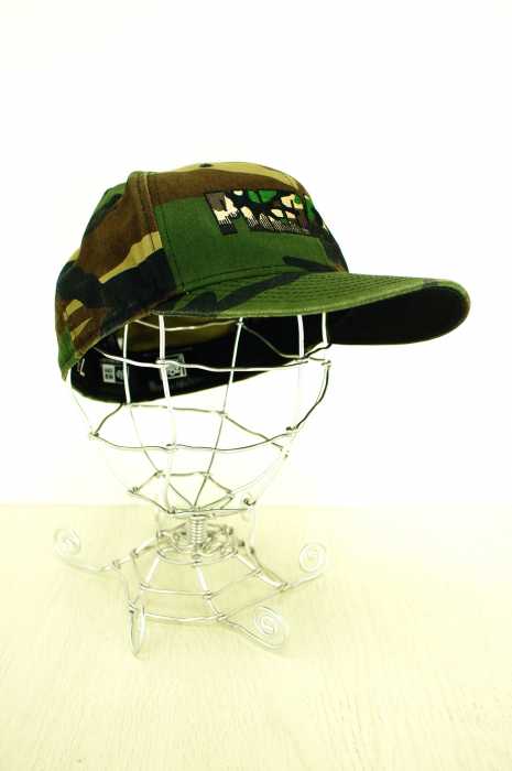NEW ERA （ニューエラ） Twentieth Century Fox コラボ 刺繍カモ柄キャップ メンズ 帽子