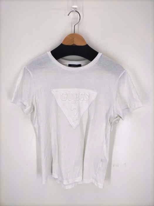 GUESS（ゲス） EMBOSS TRIANGLE LOGO TEE メンズ トップス