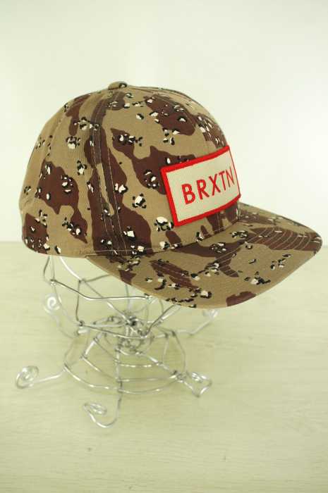 Brixton （ブリクストン） 総柄ロゴ刺繍入りスナップバックキャップ メンズ 帽子