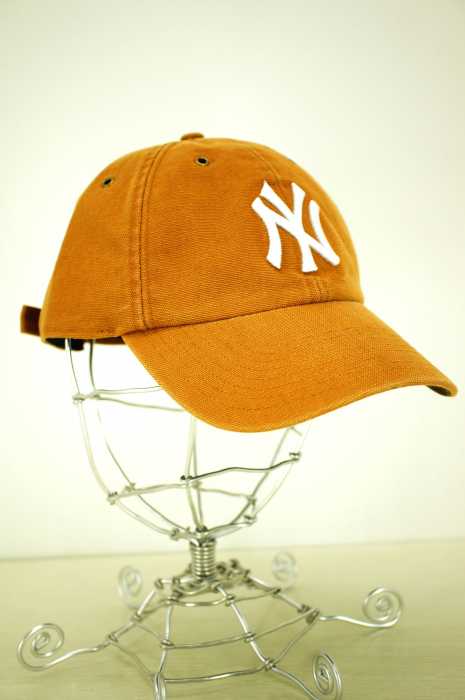 Carhartt × 47 Brand × MLB（カーハートフォーティーセブンエムエルビー） NY Yankees ダック地　シックスパネルキャップ メンズ 帽子