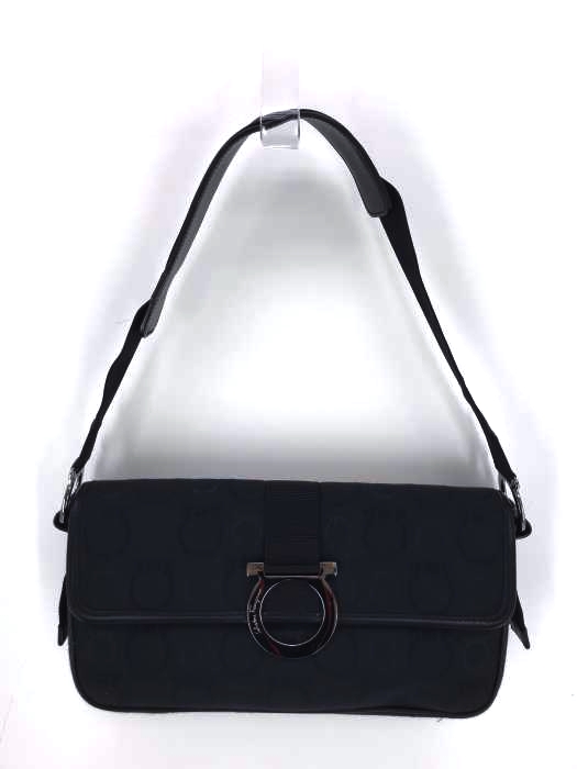 Salvatore Ferragamo（サルヴァトーレフェラガモ） 総柄スクエアショルダーバッグ レディース バッグ