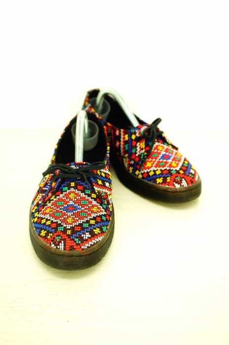 Dr.Martens （ドクターマーチン） 総刺繍レースアップシューズ　マルチカラー　 レディース シューズ