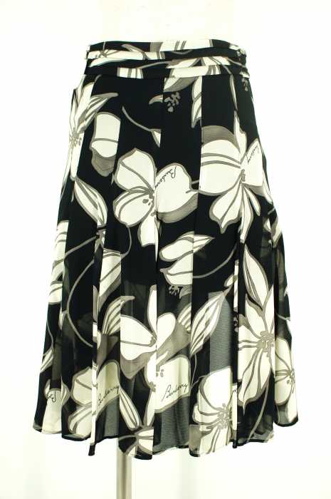 BURBERRY BLACK LABEL （バーバリーブラックレーベル） 花柄　 レディース スカート