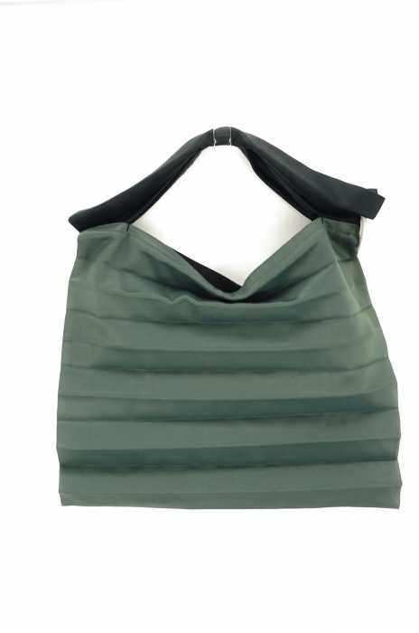 HOMME PLISSE ISSEY MIYAKE(オムプリッセ イッセイミヤケ) プリーツ メンズ バッグ