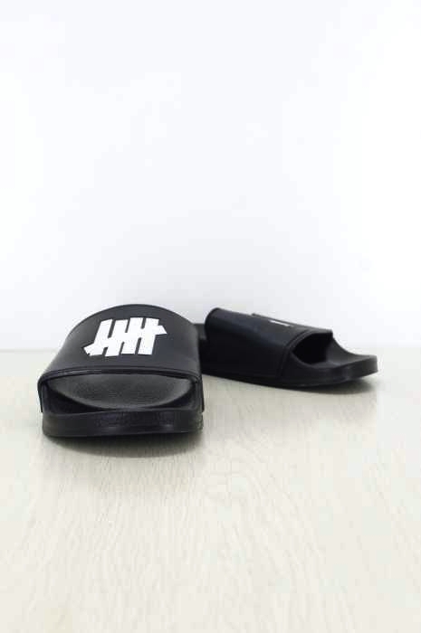UNDEFEATED（アンディフィーテッド） ロゴサンダル レディース シューズ