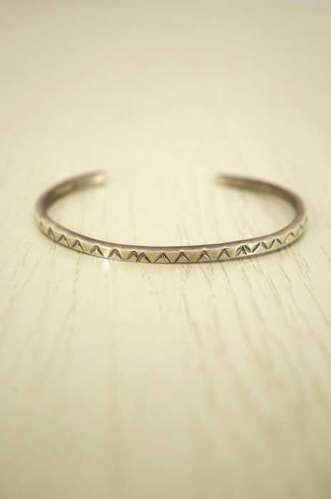 USED古着  （ユーズドフルギ） シルバーナローバングル メンズ アクセサリー