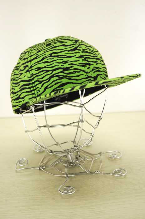 NEW ERA × Jeremy Scott(ニューエラ ジェレミースコット) 総柄ベースボールキャップ メンズ 帽子