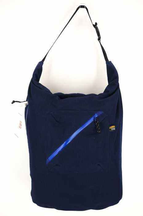 COMFY OUTDOOR GARMENT(コンフィーアウトドアガーメント) ROLL SHOULDER NYLON メンズ バッグ
