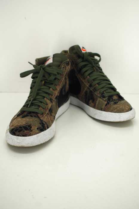 NIKE （ナイキ） BLAZER MID PRM VNTG QS カモ柄スニーカー レディース シューズ