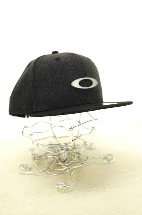 NEWERA×OAKLEY（ニューエラ オークリー） ロゴモチーフキャップ