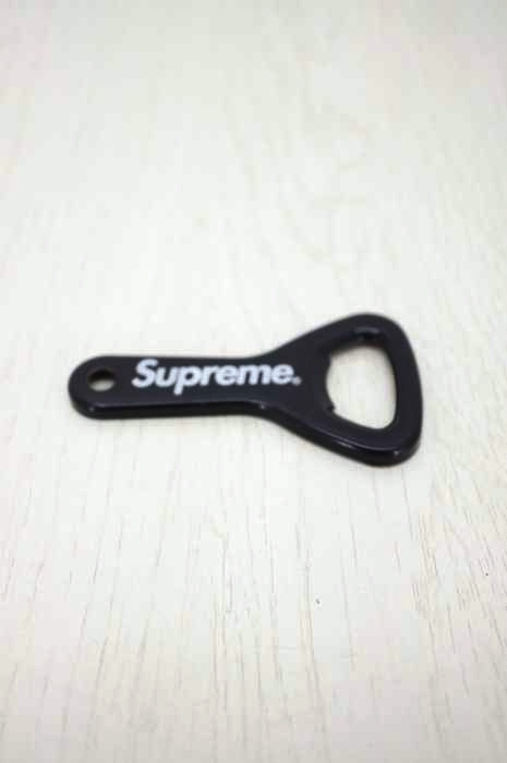 Supreme（シュプリーム） ロゴ 栓抜き メンズ ファッション雑貨