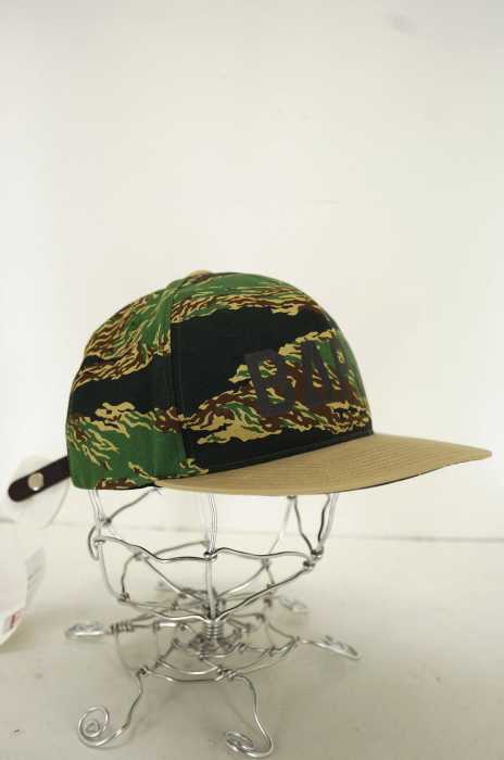 A BATHING APE （アベイシングエイプ） カモ柄キャップ メンズ 帽子