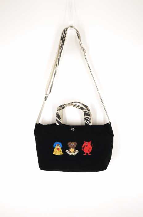 G.V.G.V. （ジーヴィジーヴィ） CARTOON EMBROIDERED CROSS BODY TOTE　ゼブラ柄 レディース バッグ
