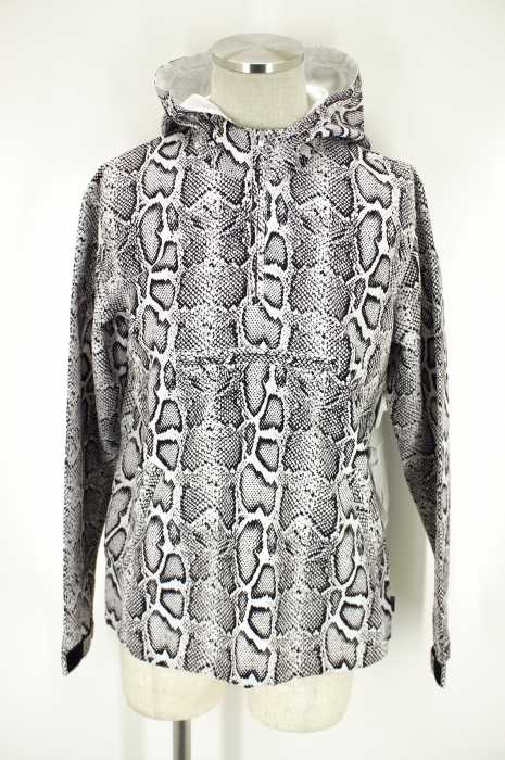 Supreme （シュプリーム） Snake Pullover 総柄アノラックパーカ メンズ トップス