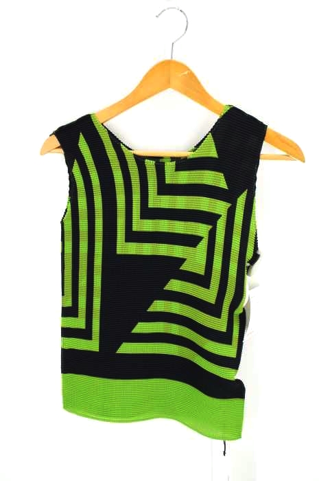 me ISSEY MIYAKE(ミー イッセイミヤケ) SHIFTED SQUARE レディース トップス