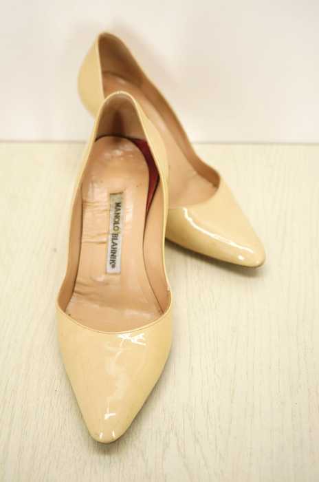 MANOLO BLAHNIK（マノロブラニク） エナメルパンプス レディース シューズ