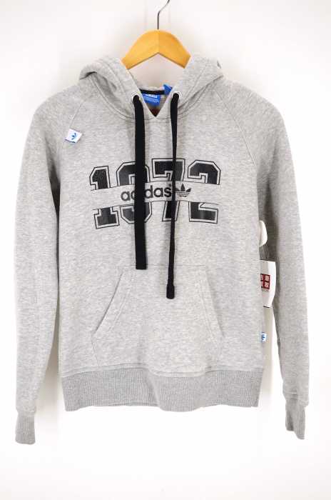 adidas Originals （アディダスオリジナルス） 1972デカロゴ トレフォイルロゴプリントパーカー レディース トップス