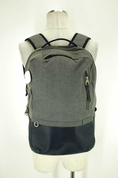 incase×BEAMS （インケースビームス） フェイクレザー切替バックパック メンズ バッグ