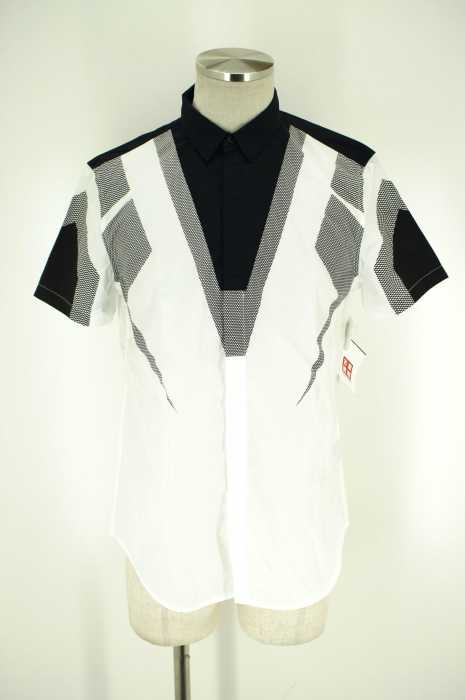 BLACK BARRETT by Neil Barrett （ブラックバレットバイニールバレッド） 比翼ボタン半袖シャツ メンズ トップス