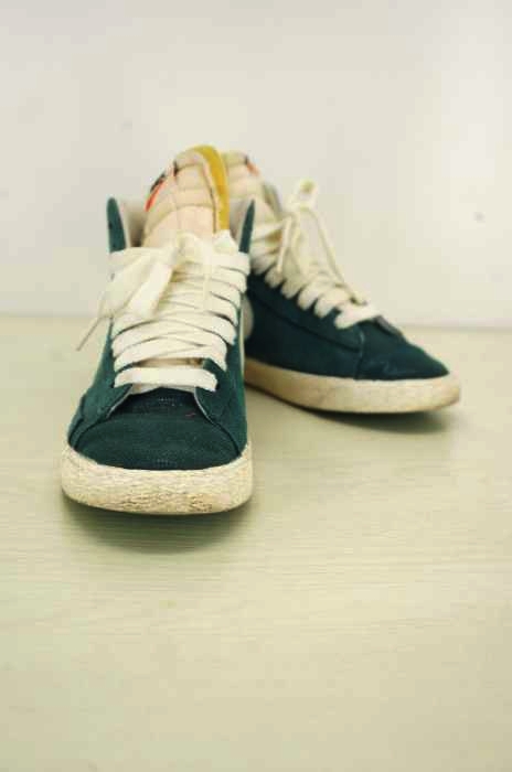 NIKE(ナイキ) WMNS BLAZER MID SUEDE VNTG レディース シューズ