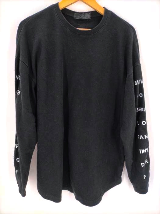 minsobi（ミンソビ） レタリング袖テープTシャツ メンズ トップス