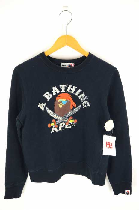 A BATHING APE （アベイシングエイプ） PIRATE STORE パイレーツサル プリント レディース トップス