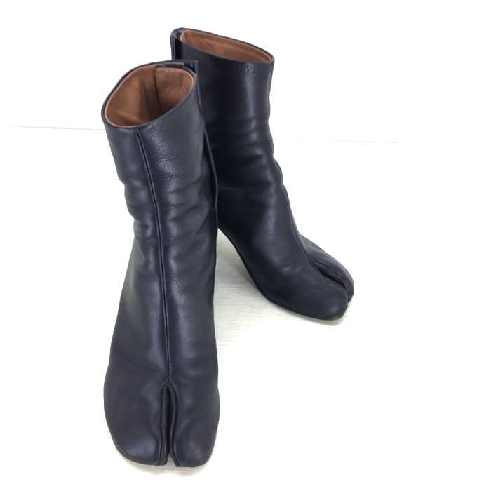 Maison Margiela（メゾンマルジェラ） Light brushed effect Tabi boots レディース シューズ