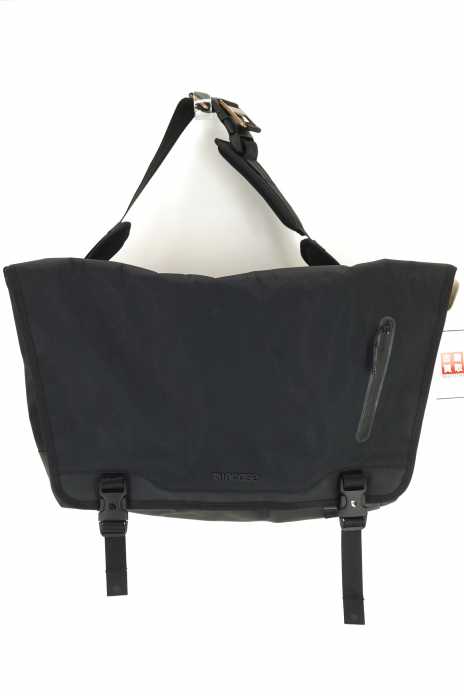 incase (インケース) Sport Messenger スポーツメッセンジャーバッグ メンズ バッグ