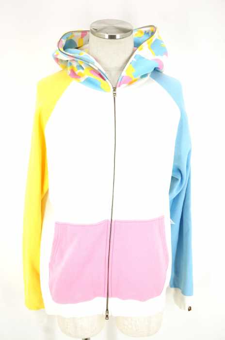 A BATHING APE （アベイシングエイプ） 総柄ジップアップパーカー メンズ トップス