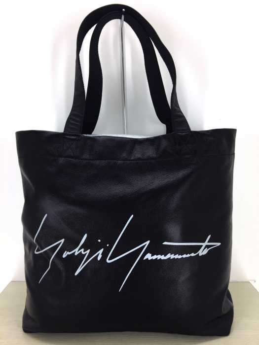 Yohji Yamamoto（ヨウジヤマモト） 青山店 シグネチャーロゴプリントカウレザートートバッグ メンズ バッグ
