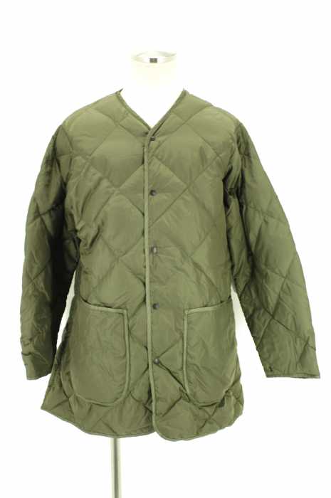 Rocky Mountain FeatherBed (ロッキーマウンテンフェザーベッド) ノーカラーキルティング メンズ アウター