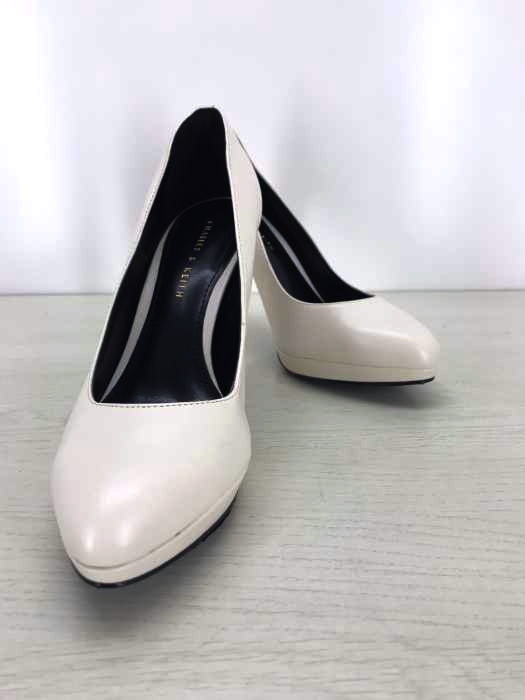 CHARLES & KEITH（チャールズキース） ヒール切替 レザーパンプス レディース シューズ