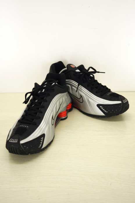 NikeLab（ナイキラボ） Shox R4  ショックス  復刻モデル メンズ シューズ