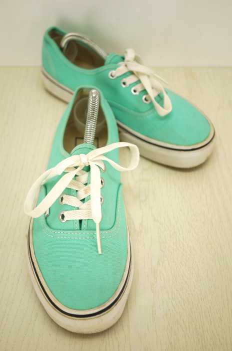 VANS （バンズ ） AUTHENTIC ローカットスニーカー レディース シューズ