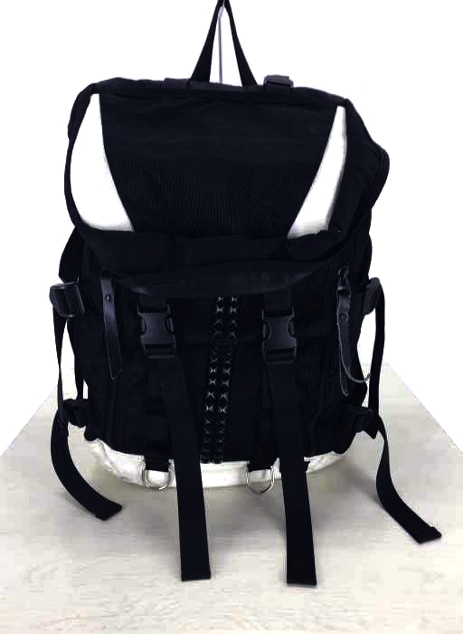 MEMENTISM（メメントイズム） スタッズ付きレザー切替ナイロンバックパック メンズ バッグ