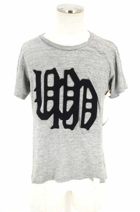 WHITE MOUNTAINEERING （ホワイトマウンテニアリング） WM Emblem Felt Embroidered Tee メンズ トップス