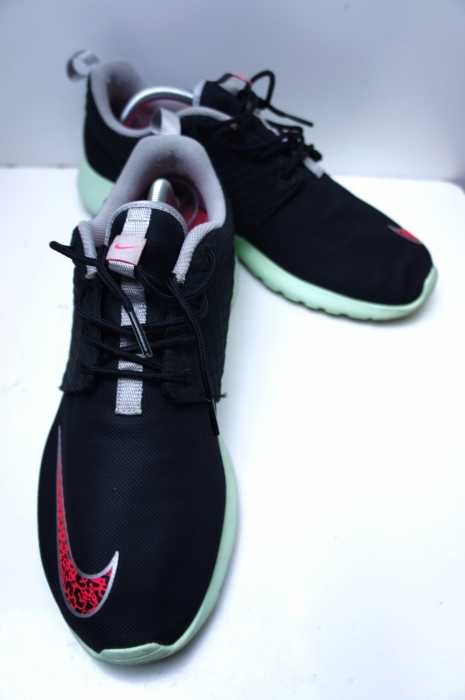 NIKE (ナイキ) ROSHERUN FB YEEZY スニーカー メンズ シューズ