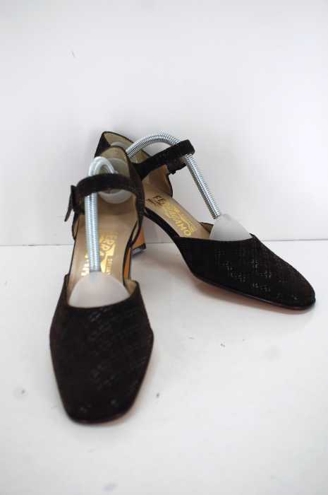 Salvatore Ferragamo （サルヴァトーレフェラガモ） ストラップヒールパンプス レディース シューズ