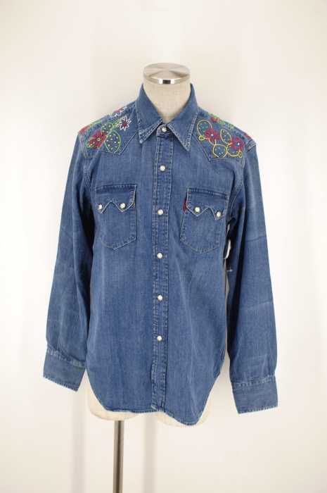 Levi's VintageClothing （リーバイスヴィンテージクロージング） 刺繍入りデニムシャツ メンズ トップス