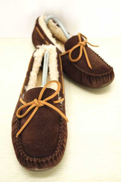 UGG (アグ) OLSEN ムートンモカシン メンズ シューズ