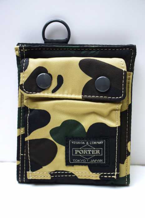 PORTER×A BATHINGAPE (ポーター×アベイシングエイプ) カモ柄二つ折り財布 メンズ ファッション雑貨