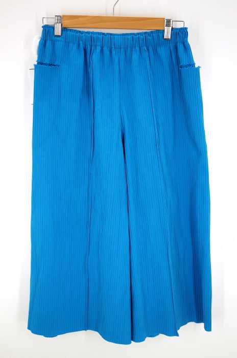 ISSEY MIYAKE me（イッセイミヤケミー） クロップド プリーツ レディース パンツ