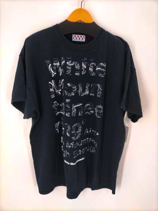 WHITE MOUNTAINEERING（ホワイトマウンテニアリング） ロゴプリントTEE メンズ トップス